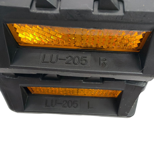 Wellgo LU-205 Black Composite Platform Bicycle Pedals with Reflectors Pair