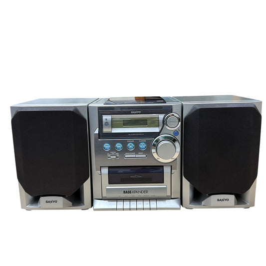 Sanyo CWM-480 BassXpander CD Portable Radio Cassette Recorder w/ Remote & Box