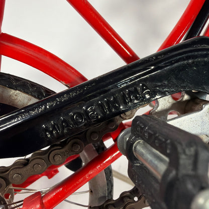 Metal Bicycle Model Figurine With Moving Pedals Red