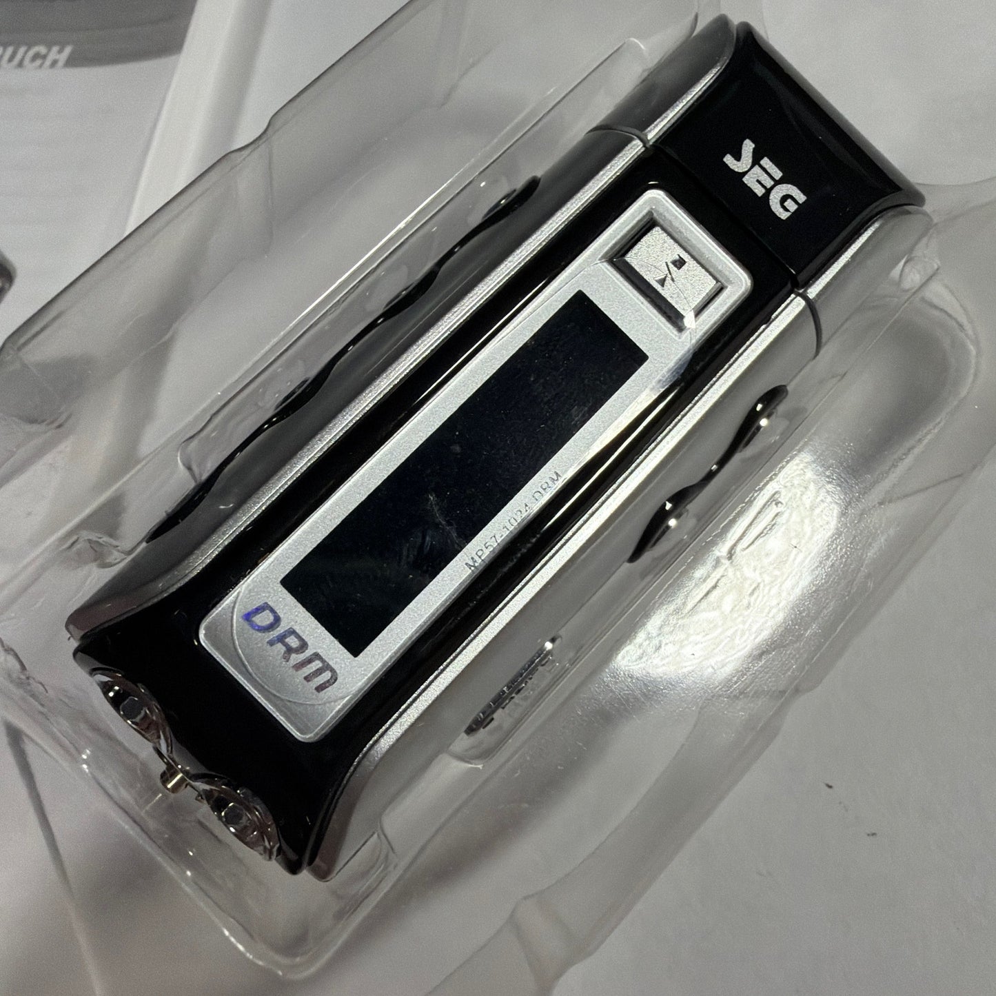 SEG MP57-1024 Black Matrix 2.0 1GB USB MP3 Player Tested Working