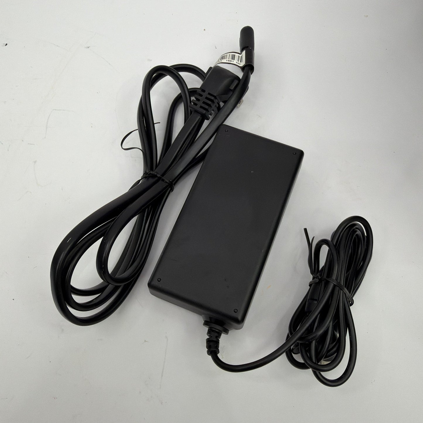 Samsung A6619_FSM 66W 19V AC/DC Power Adapter Charger with AC Cord Tested