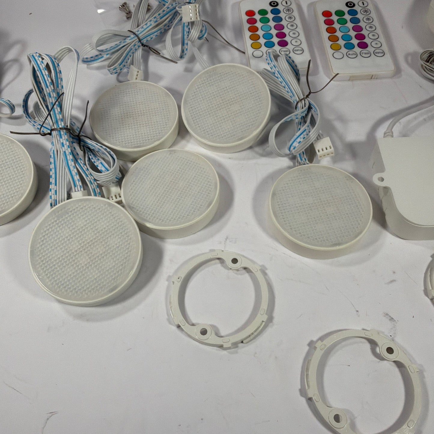 6 RGB LED Puck Lights Under Cabinet Kit w/ 2 Remotes & 2 Power Adapters Tested