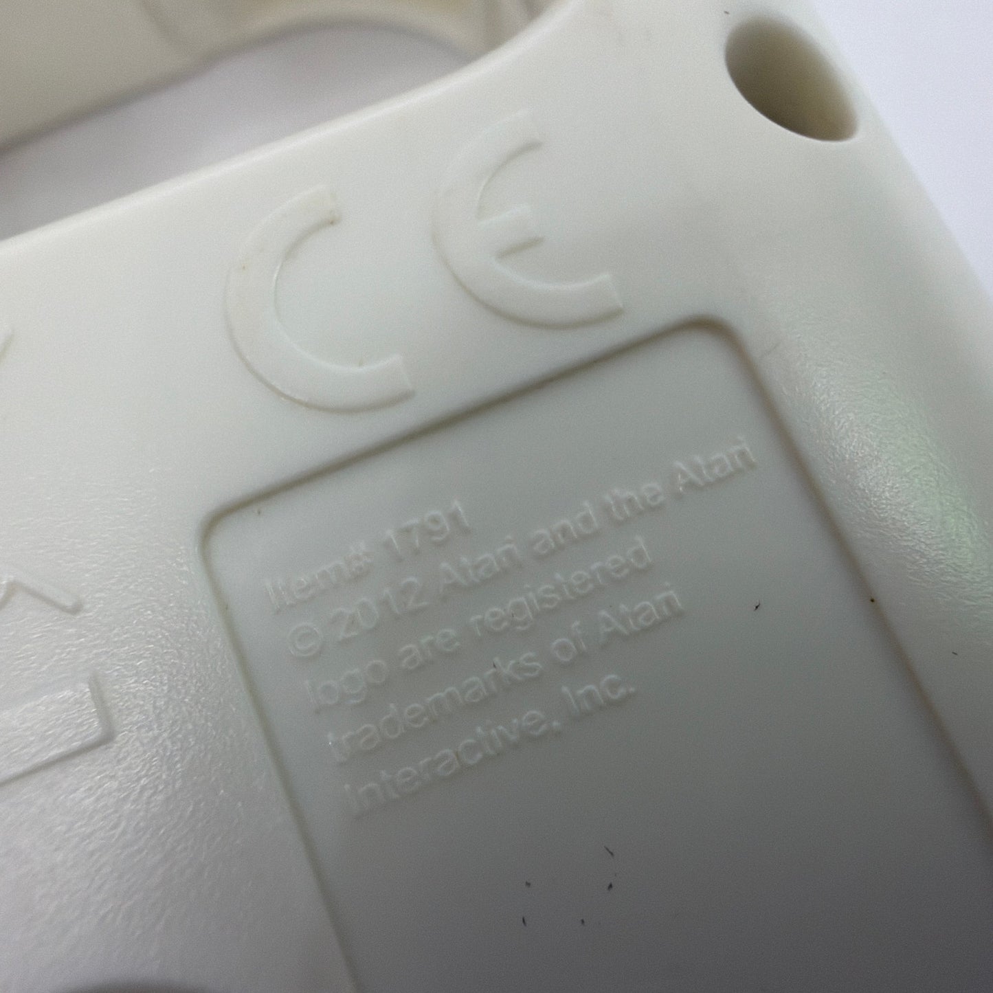 Atari Centipede Handheld LCD Electronic Game Keychain Item 1791 Tested Working