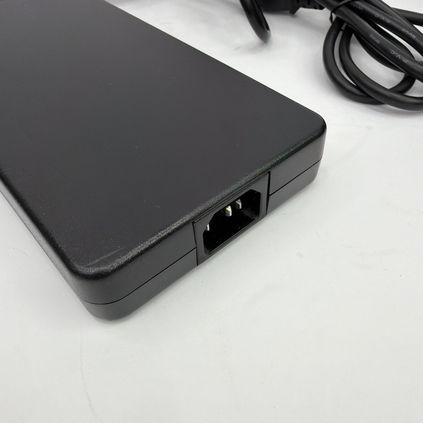 Dell GA240PE1-00 240W AC Adapter 19.5V 12.3A FWCRC with Power Cord