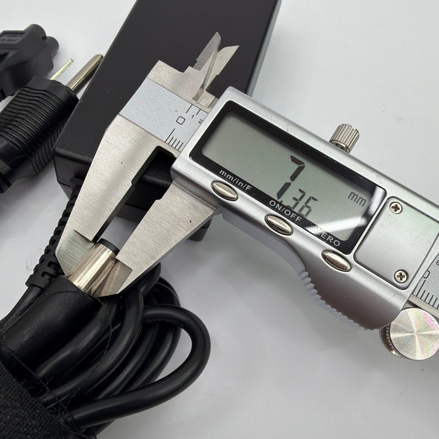 HP 65W 19.5V 3.33A AC Adapter Laptop Charger 693711-001 677774-004 7.4mm