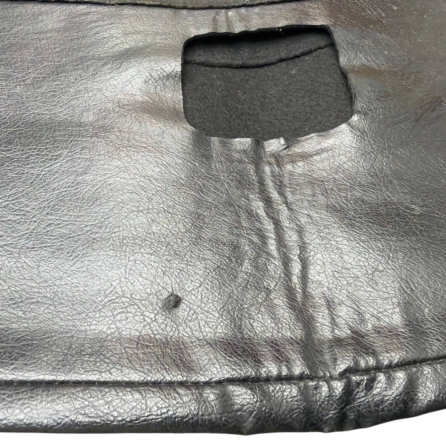 Colgan Custom BS3335BC Black Vinyl Sport Bra Hood Cover – Fits Ford Mustang?