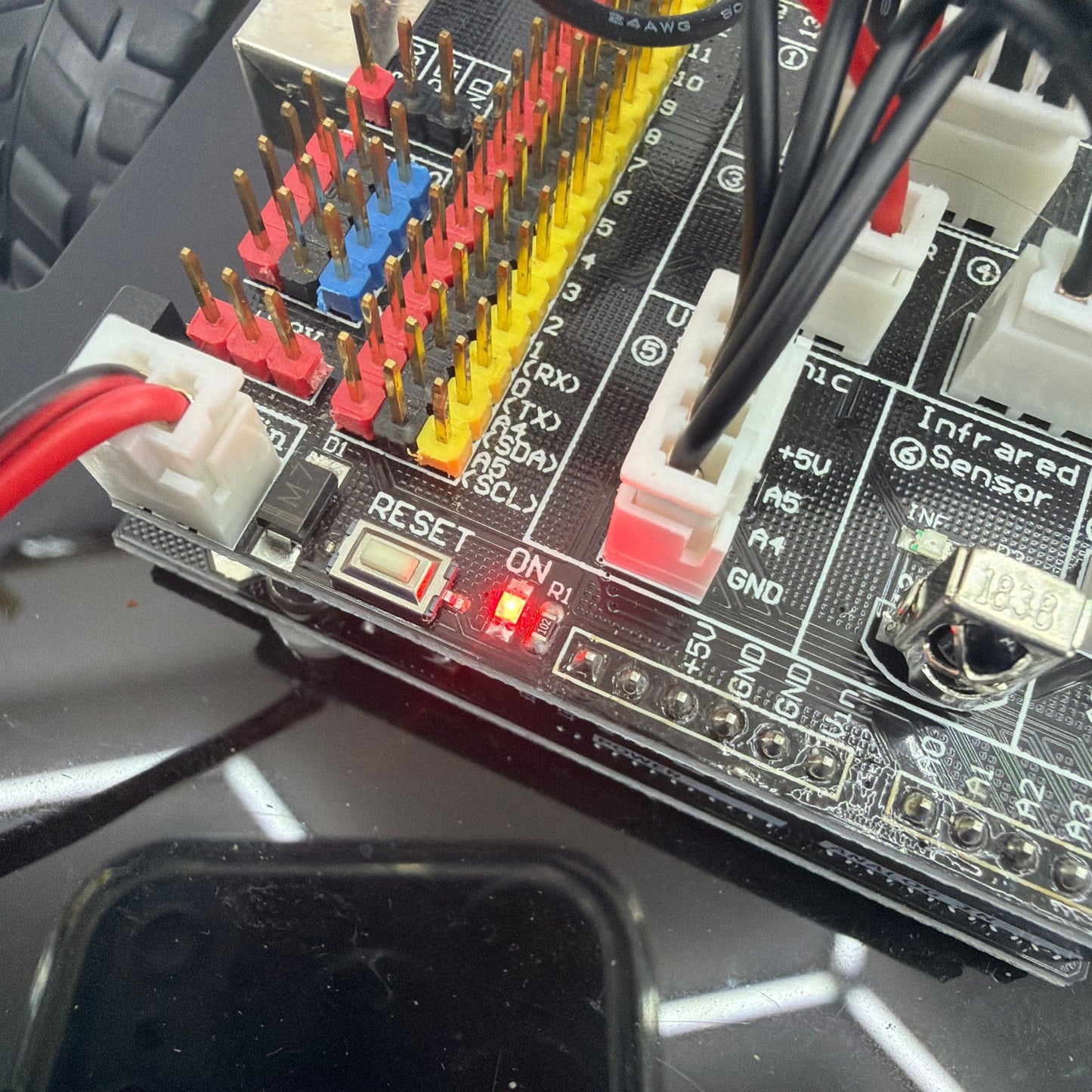 ELEGOO Smart Robot Car DIY Arduino Robot Kit 4WD Turns On Untested