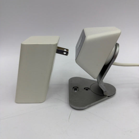 Xfinity xCam2 SCHC2AEW Indoor/Outdoor Security Camera with XW4 Power Adapter