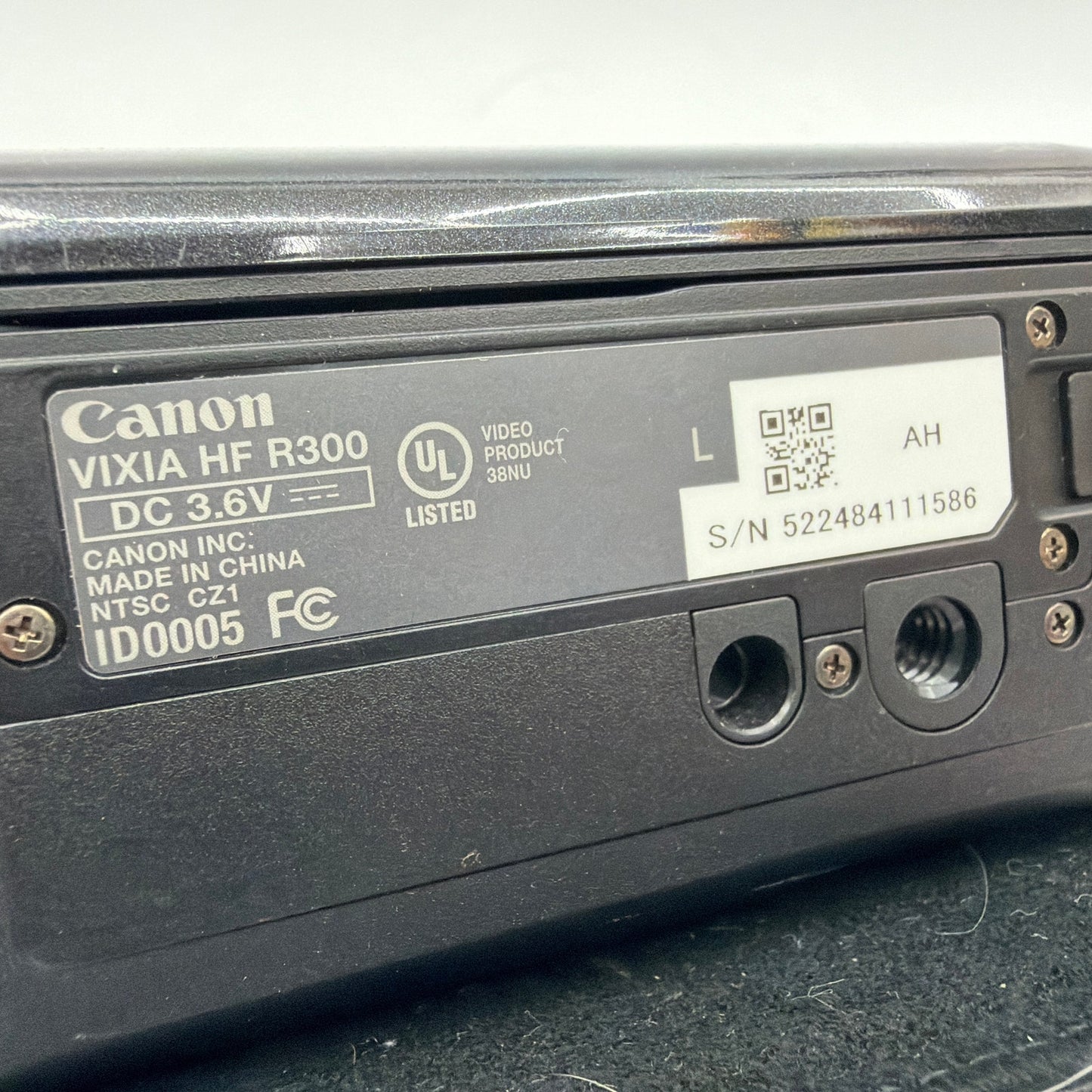 Canon VIXIA HF R300 Camcorder Black Tested Working