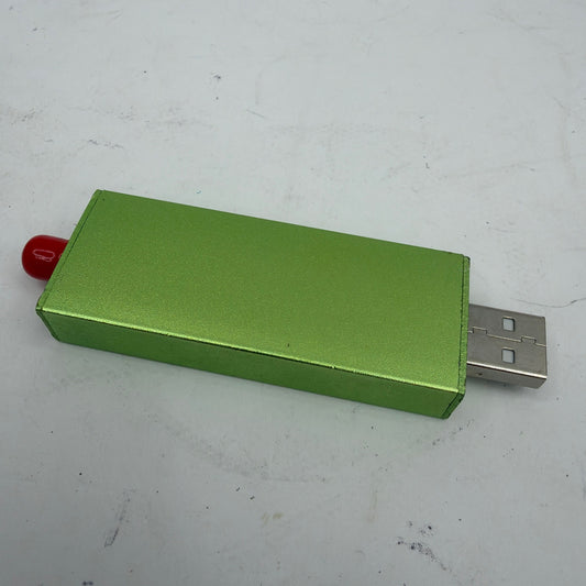 NEWGEN RTL2832 SDR USB Receiver TCXO 0.5 PPM 25-1760MHz Green