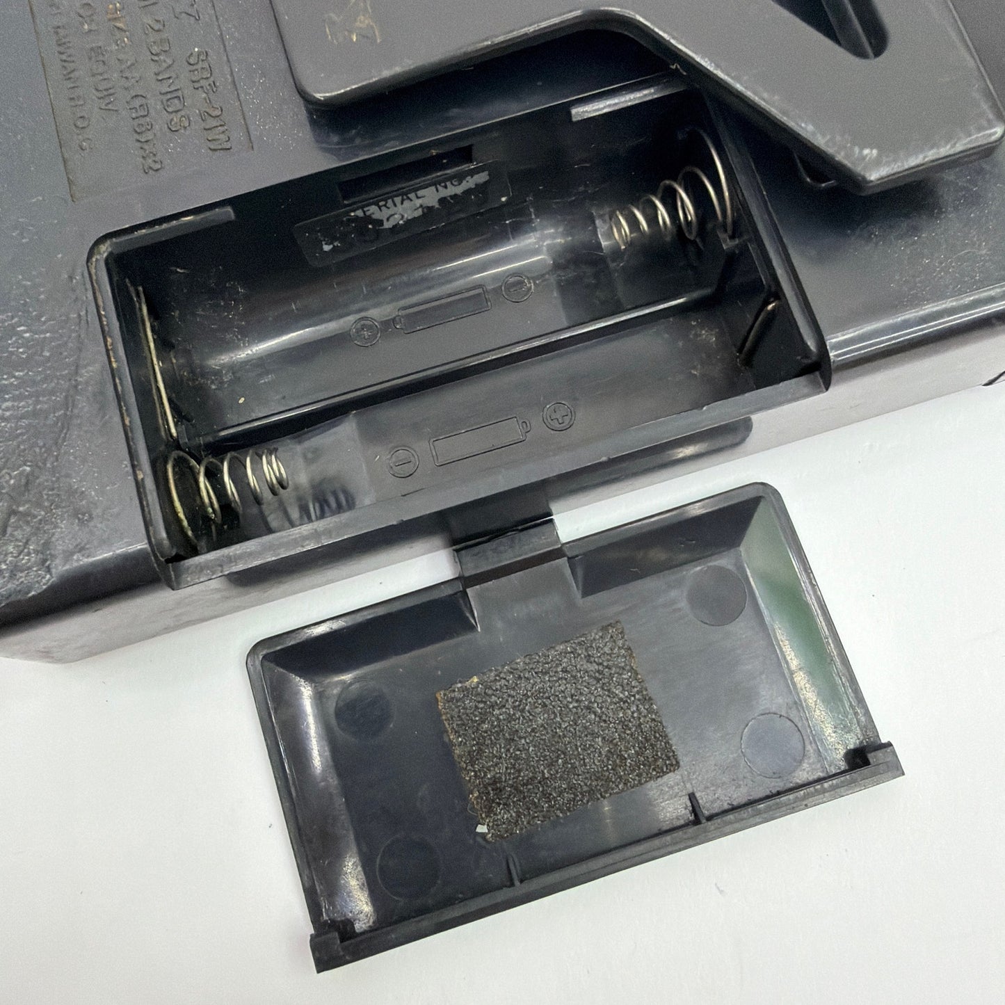 Sony Walkman SRF-21W Portable FM/AM Radio Tested Working No Batteries