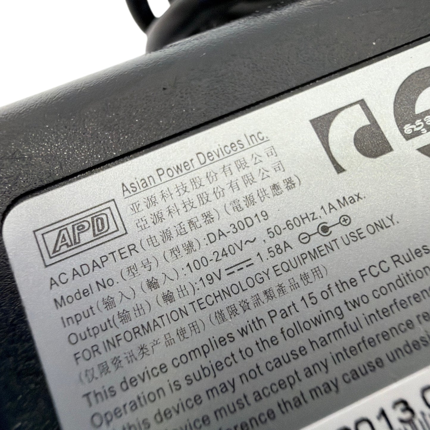 APD DA-30D19 19V 1.58A 30W AC Adapter Power Supply w/ Power Cord Tested