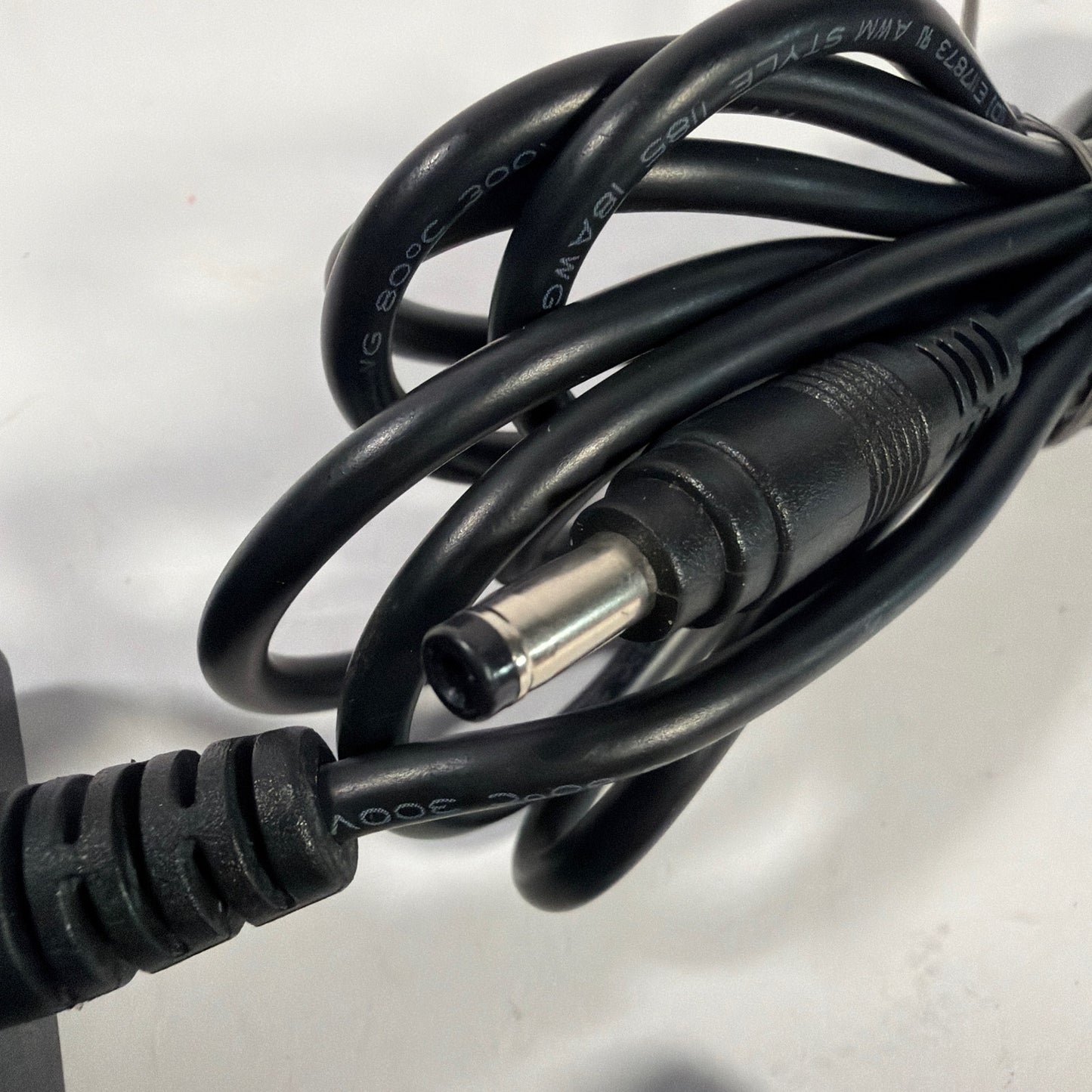 HP L2056-60001 5V 2A AC/DC Power Adapter FCLSD-0604 with AC Cord