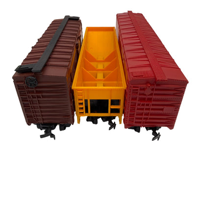 Tyco & Bachmann HO Scale Freight Cars Lot w/ Tyco 24 Trackside Signs & Poles