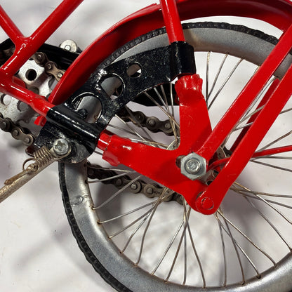 Metal Bicycle Model Figurine With Moving Pedals Red