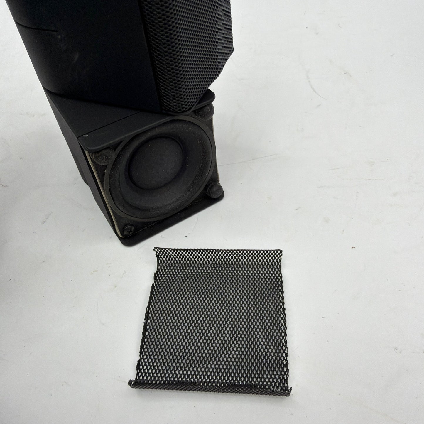 Lot of 4 Bose Cube Satellite Speakers With Wall Mount Brackets Tested Working