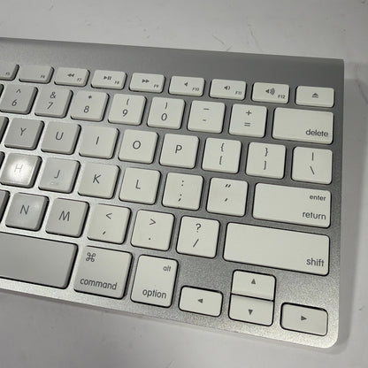 Apple Wireless Bluetooth Keyboard A1314 Silver White