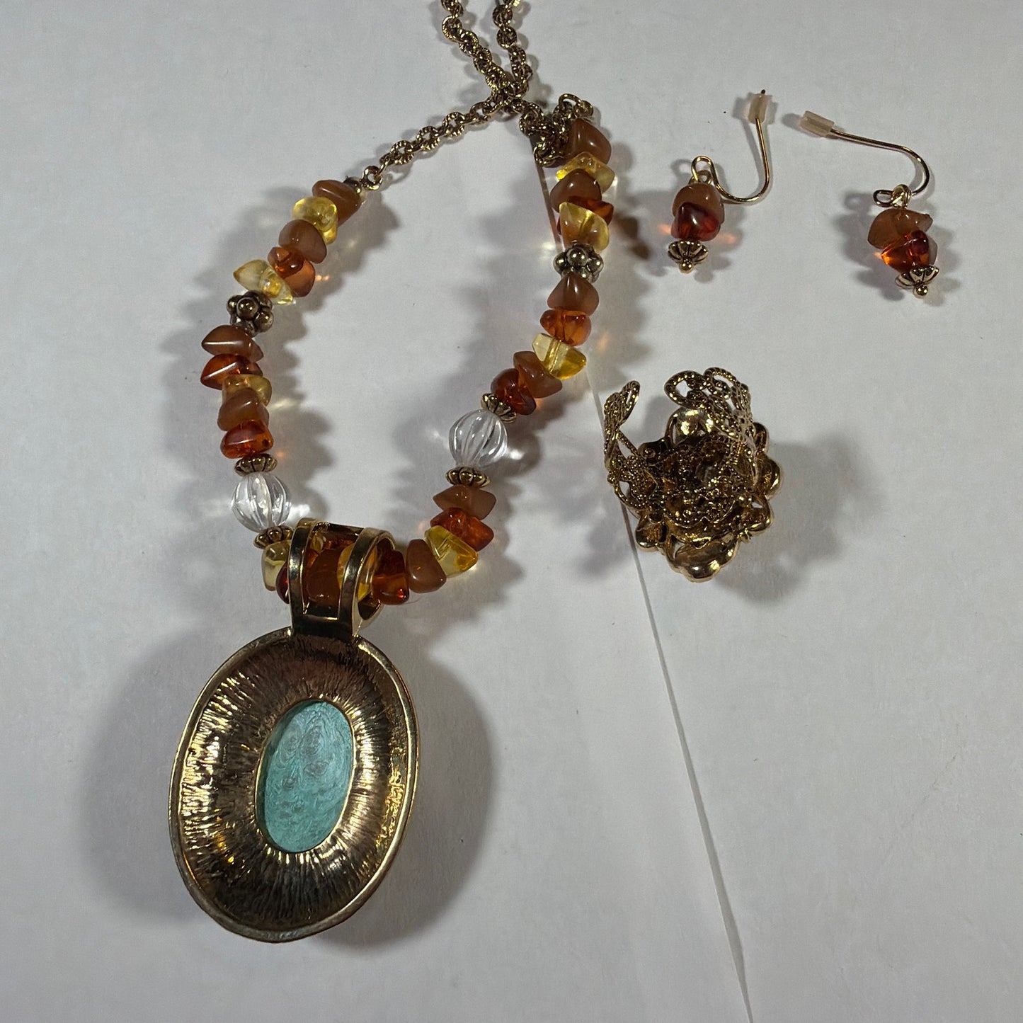 Avon Beaded Chain Medallion 3-Piece Jewelry Gift Set Brown Necklace Ring