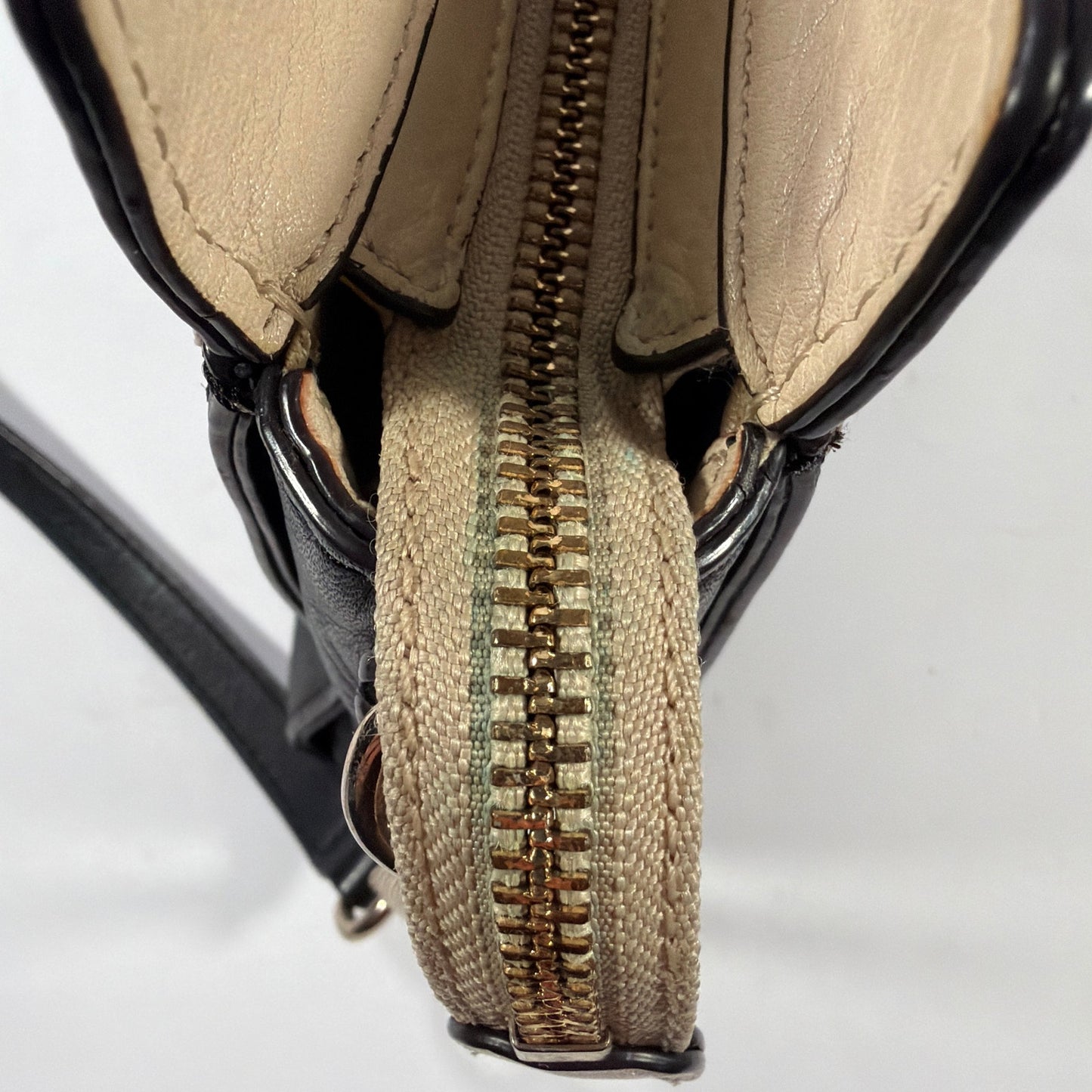 Kate Spade New York Black & Cream Leather Bow Crossbody Bag