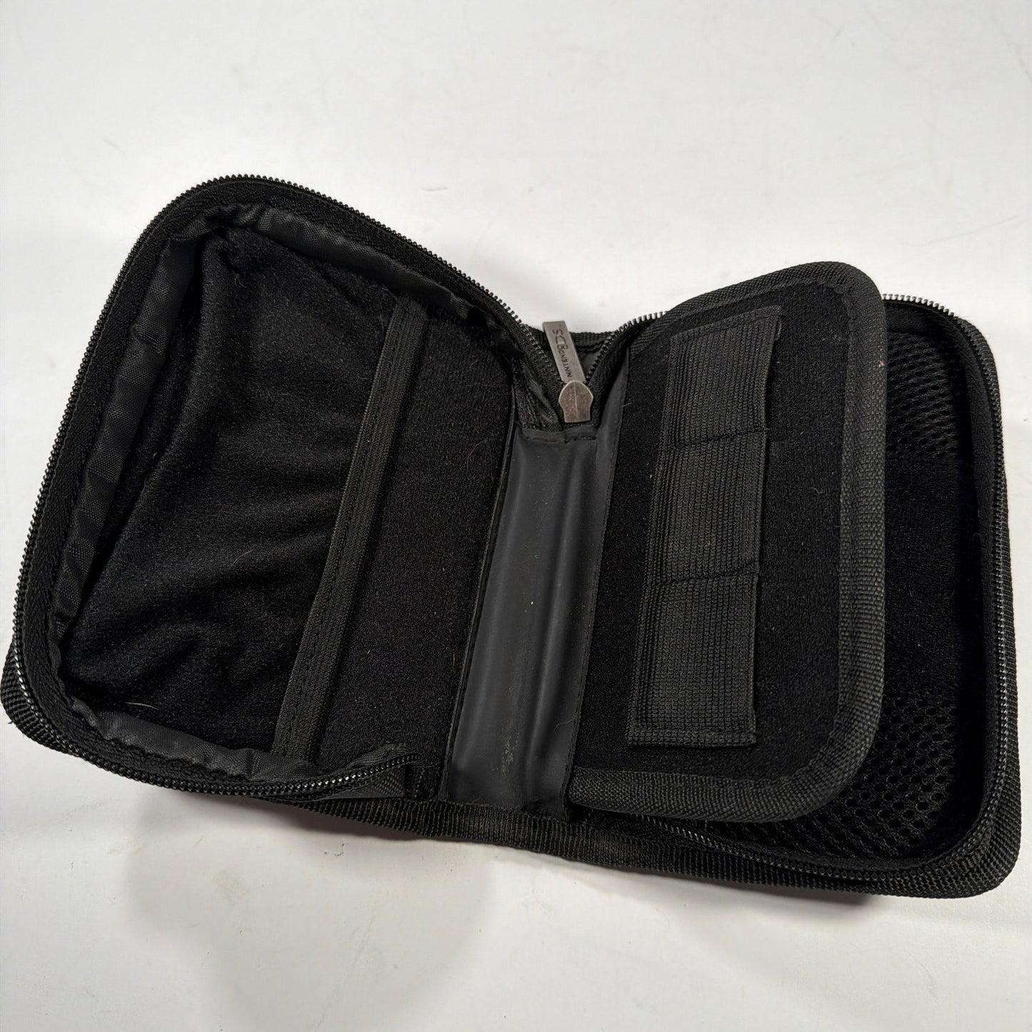 Nintendo DS Black Zipper Carrying Case Pouch 6 x 4 x 2 in