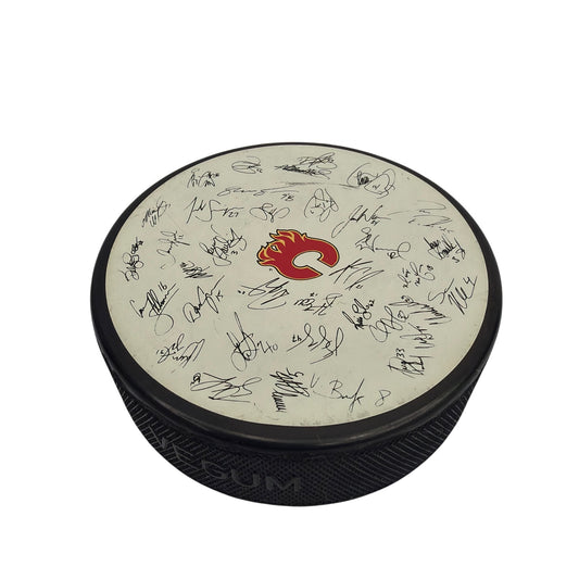 InGlasCo Calgary Flames Official NHL Hockey Puck with Multiple Signatures 3 Inch