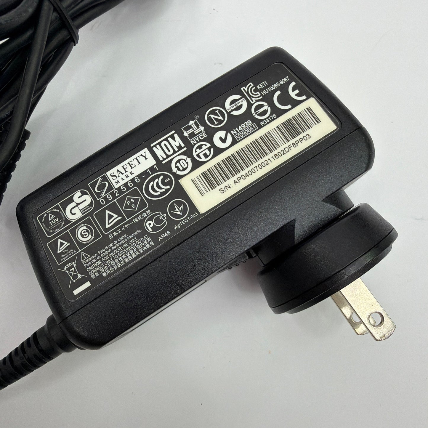 Leader IU40-11190-011S 19V 2.15A 40W AC Adapter Power Supply