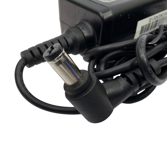 APD DA-30D19 19V 1.58A 30W AC Adapter Power Supply w/ Power Cord Tested