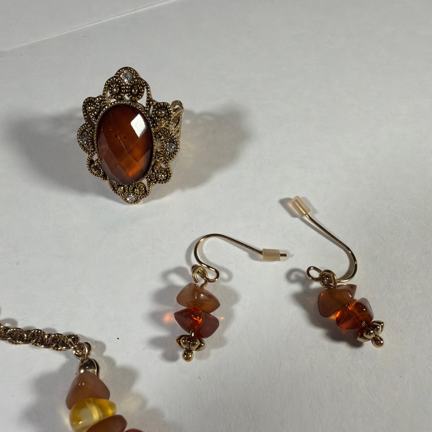 Avon Beaded Chain Medallion 3-Piece Jewelry Gift Set Brown Necklace Ring