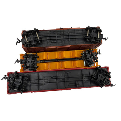 Tyco & Bachmann HO Scale Freight Cars Lot w/ Tyco 24 Trackside Signs & Poles