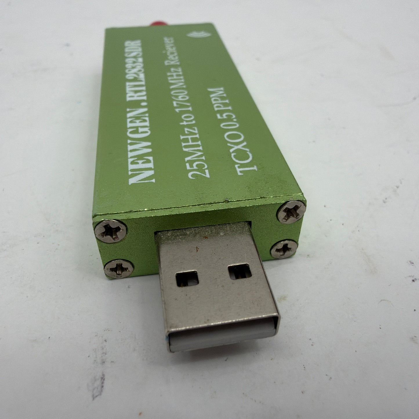 NEWGEN RTL2832 SDR USB Receiver TCXO 0.5 PPM 25-1760MHz Green