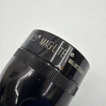 Mag-Lite Mag Instrument Black D-Cell Flashlight Tested Working With Spare Bulb
