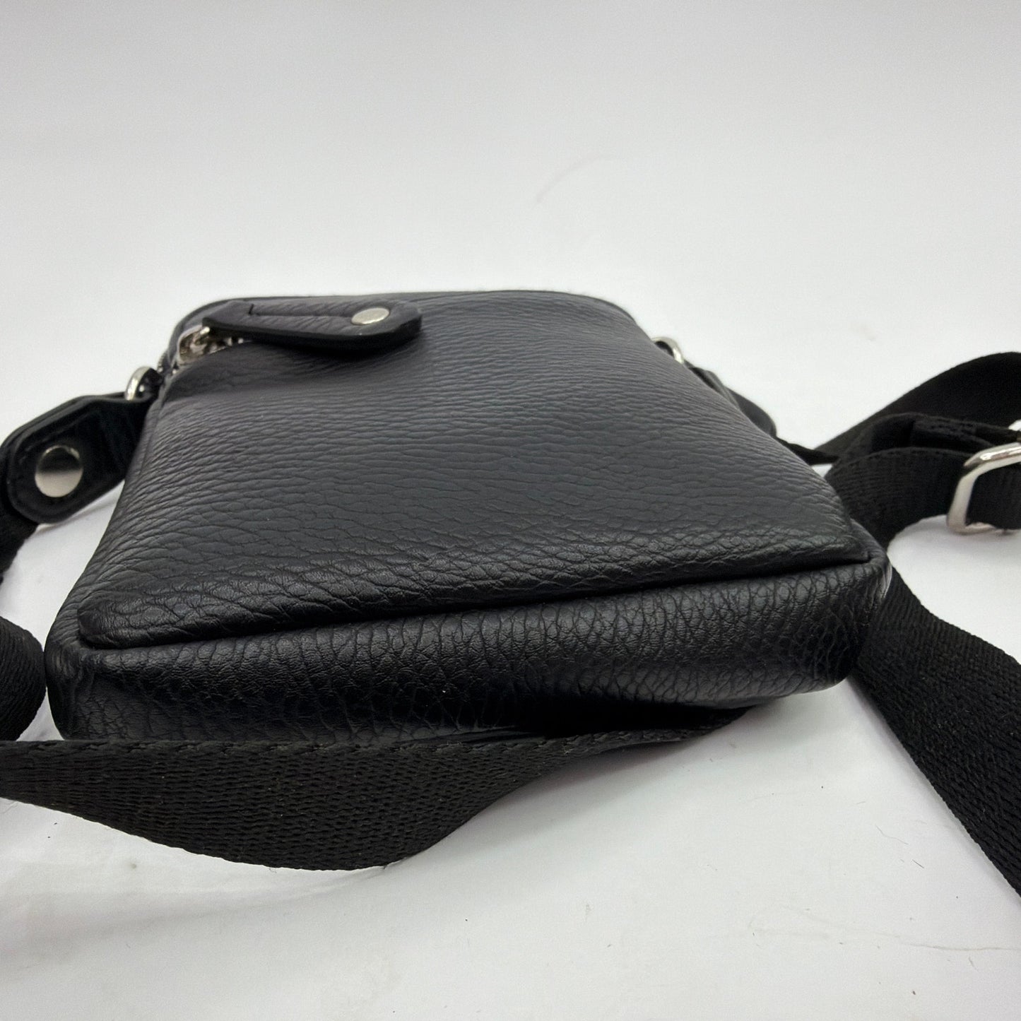Sondra Roberts Squared Black Leather Crossbody Bag 4.5 x 7.5 x 1