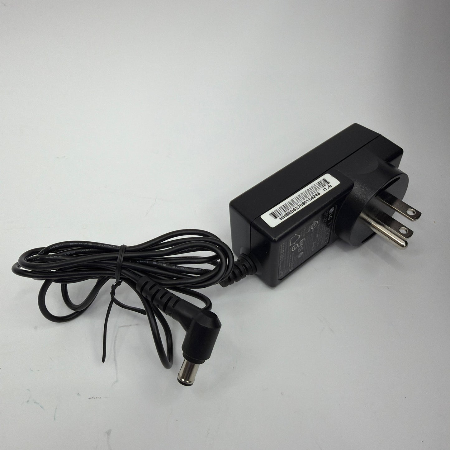 LG 19V 1.3A Switching AC Adapter Power Supply ADS-40FSG-19 P/N EAY62768615